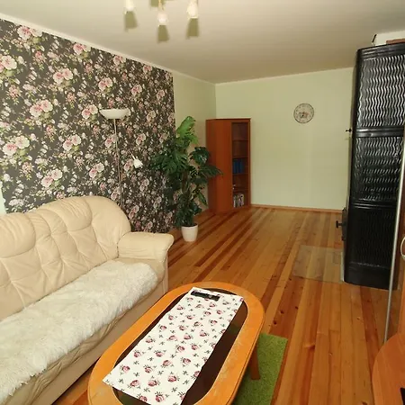 アパート Poldeotsa Apartment *